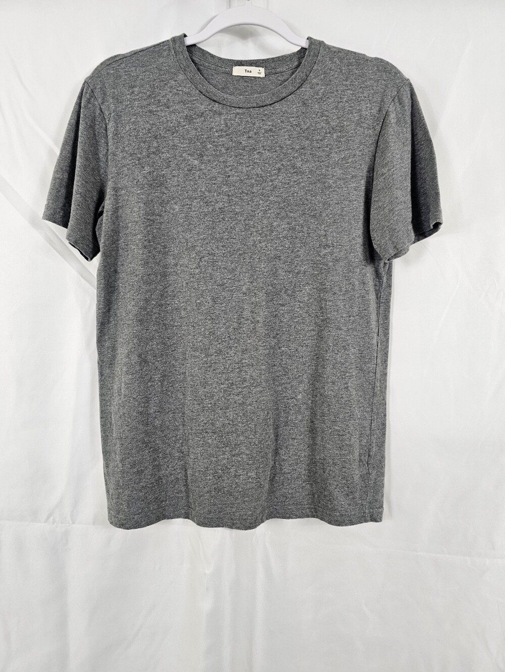 Aritzia TNA T-Shirt in Gray - Size S